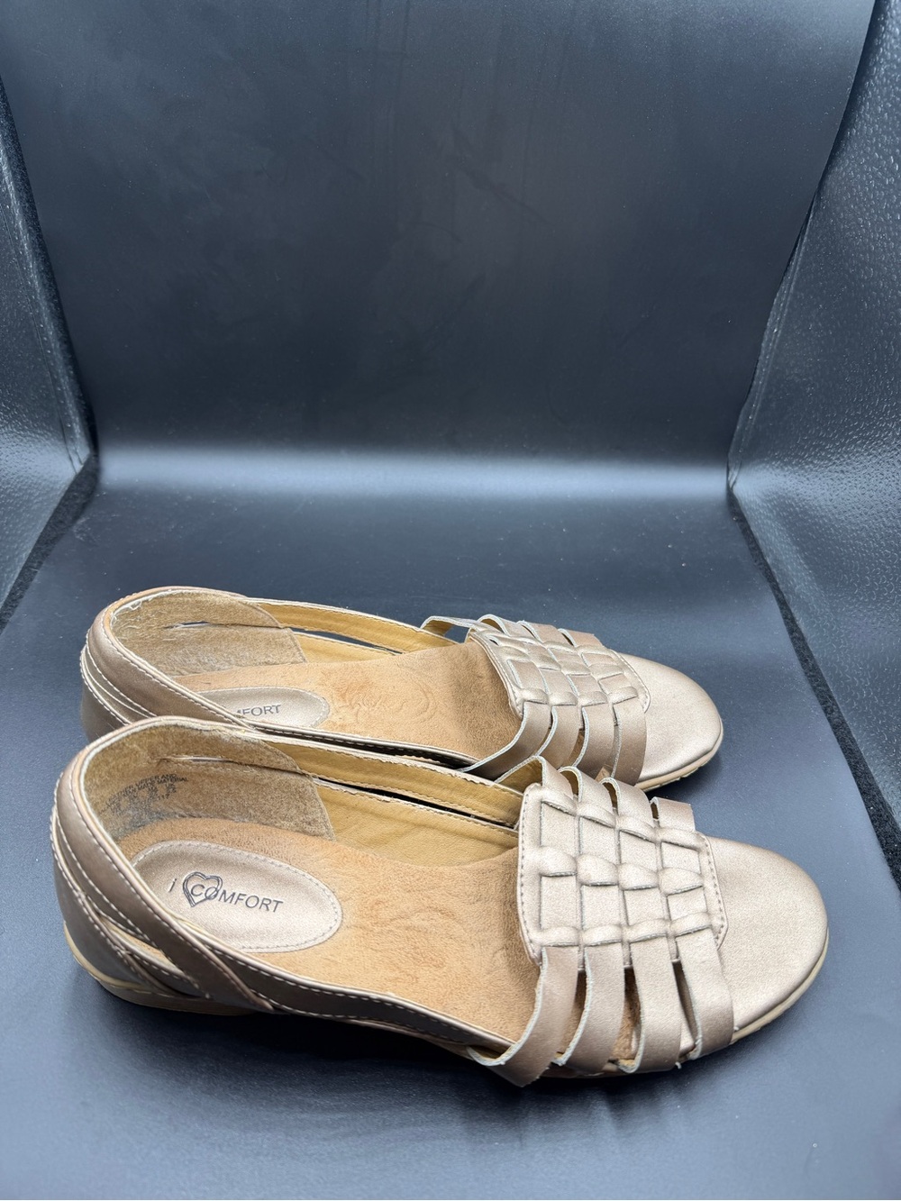 I love comfort Women's Metallic Gold Woven Slingback Flats